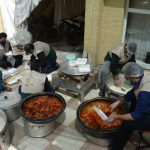 توزیع غذای متبرک رضوی در اصفهان